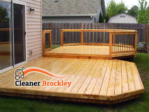 wooden-deck-cleaning-brockley